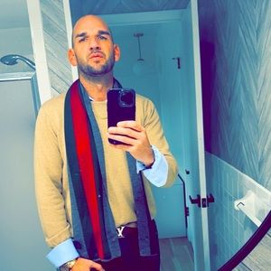 Meet your Posher, Jay